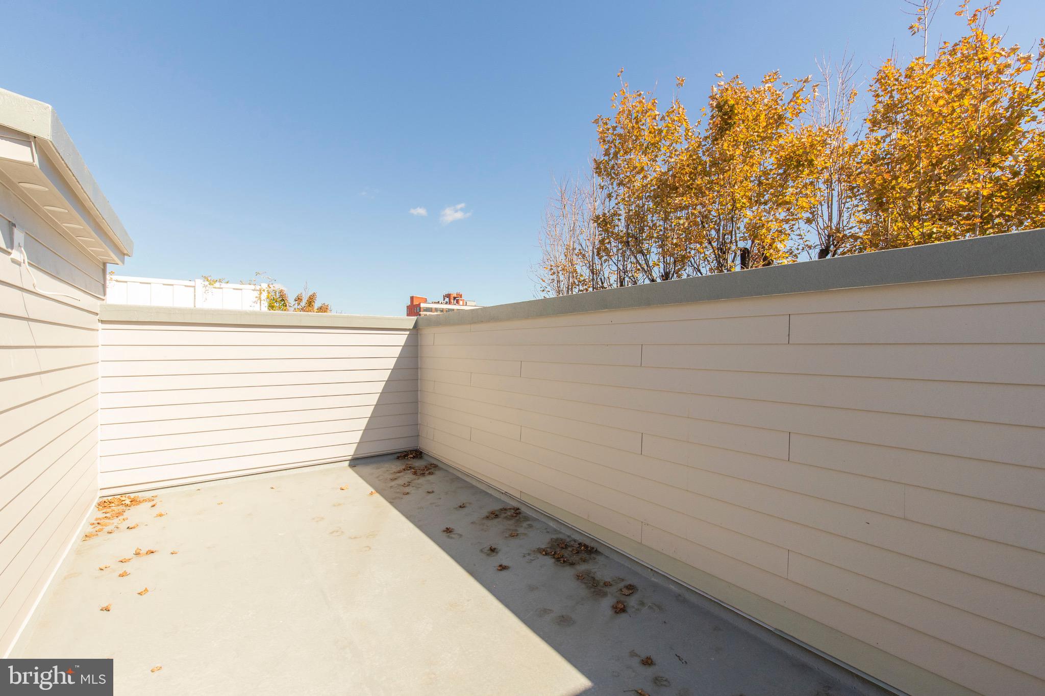 FAIRMOUNT - Residential Income