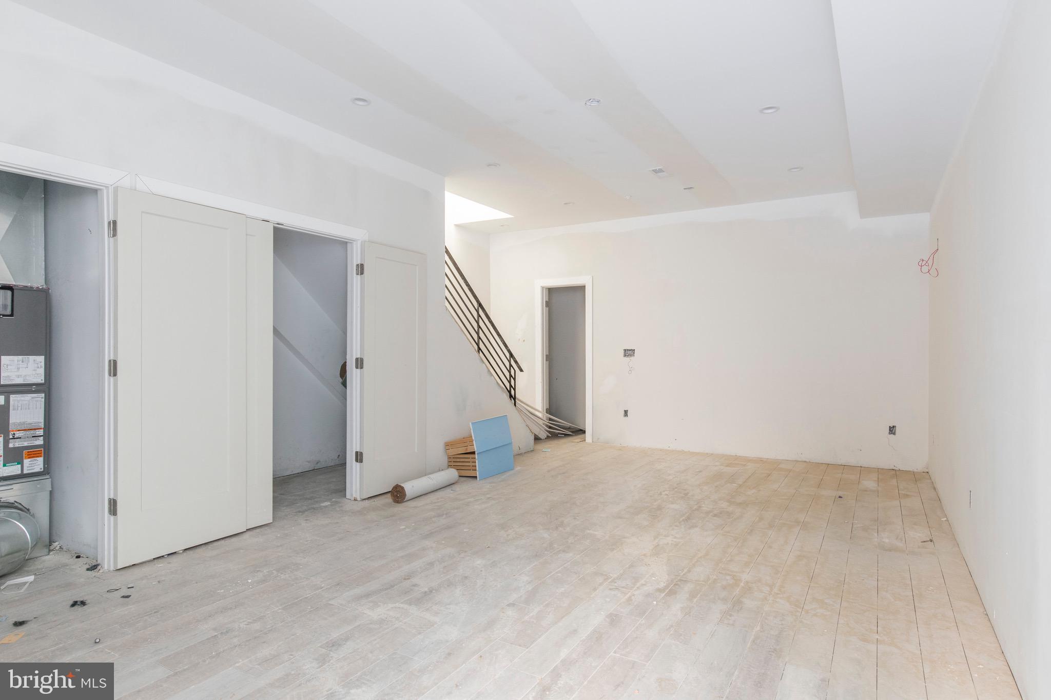 FAIRMOUNT - Residential Income