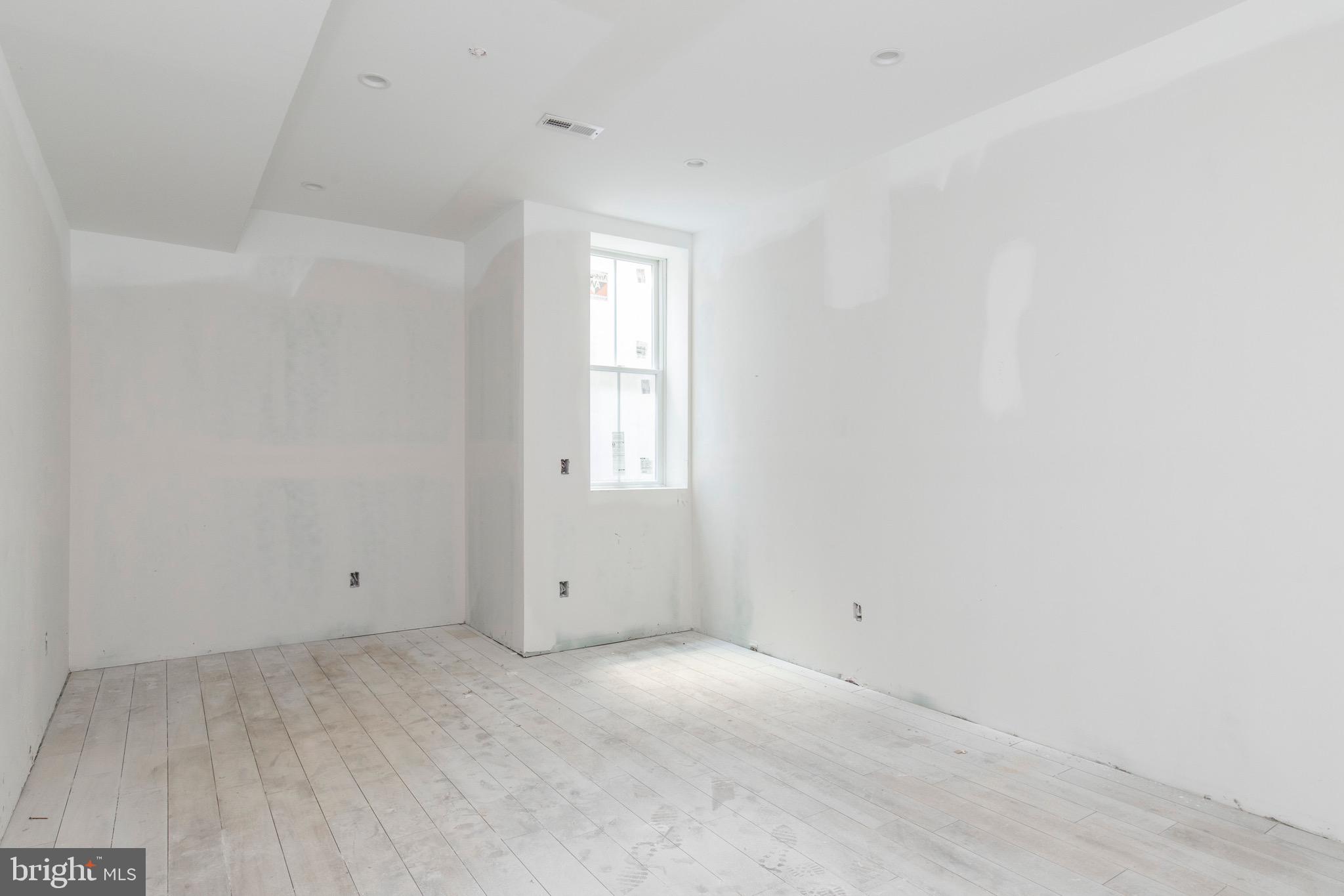 FAIRMOUNT - Residential Income