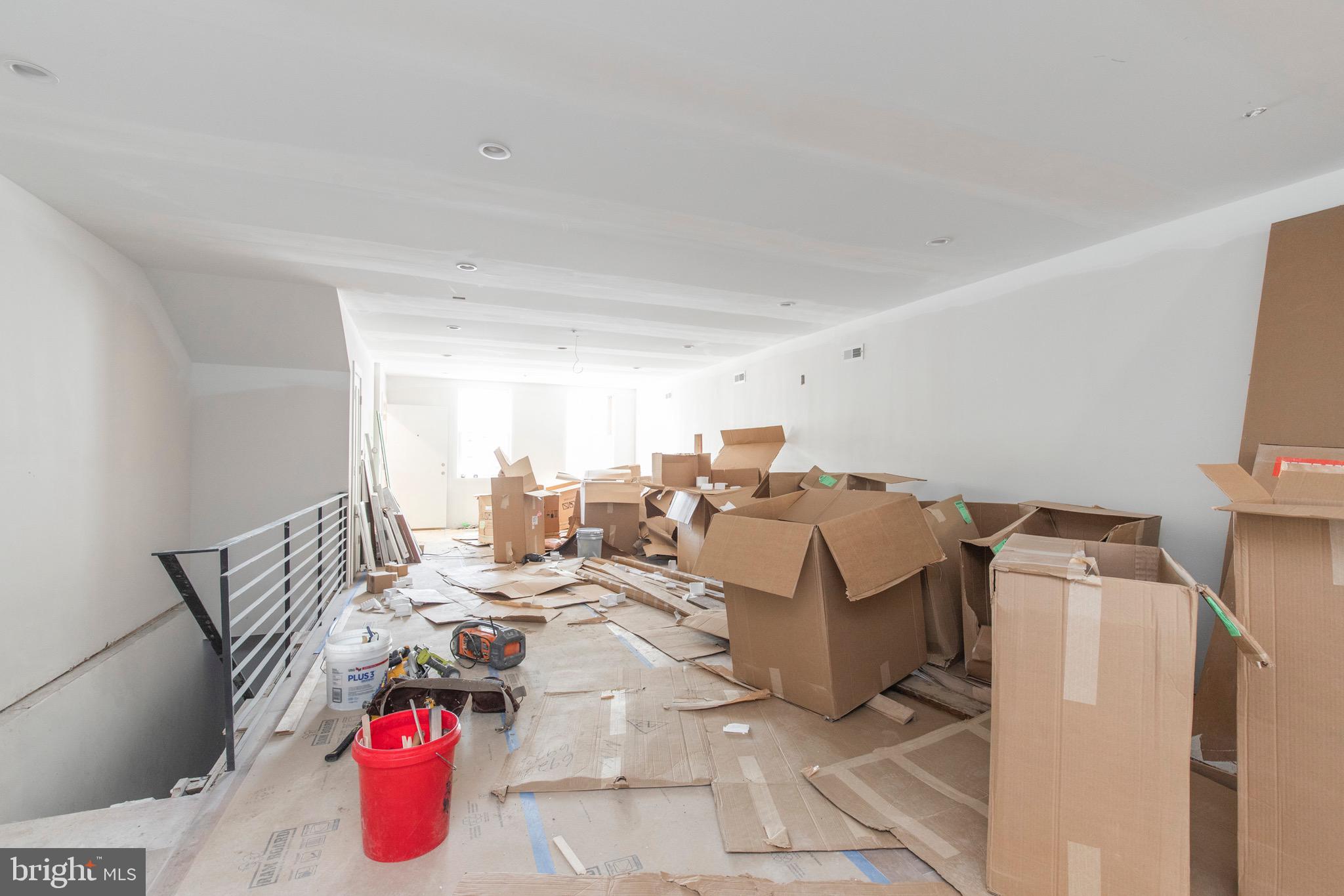 FAIRMOUNT - Residential Income