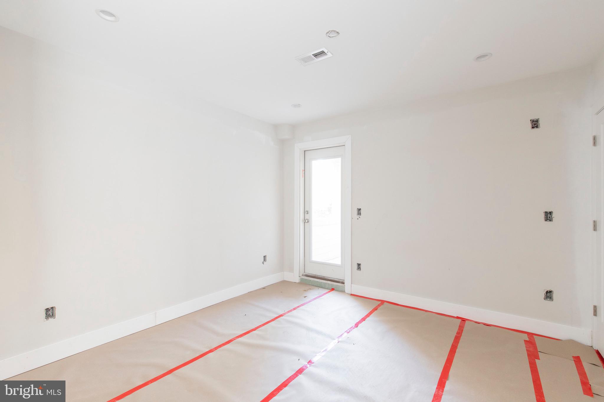 FAIRMOUNT - Residential Income