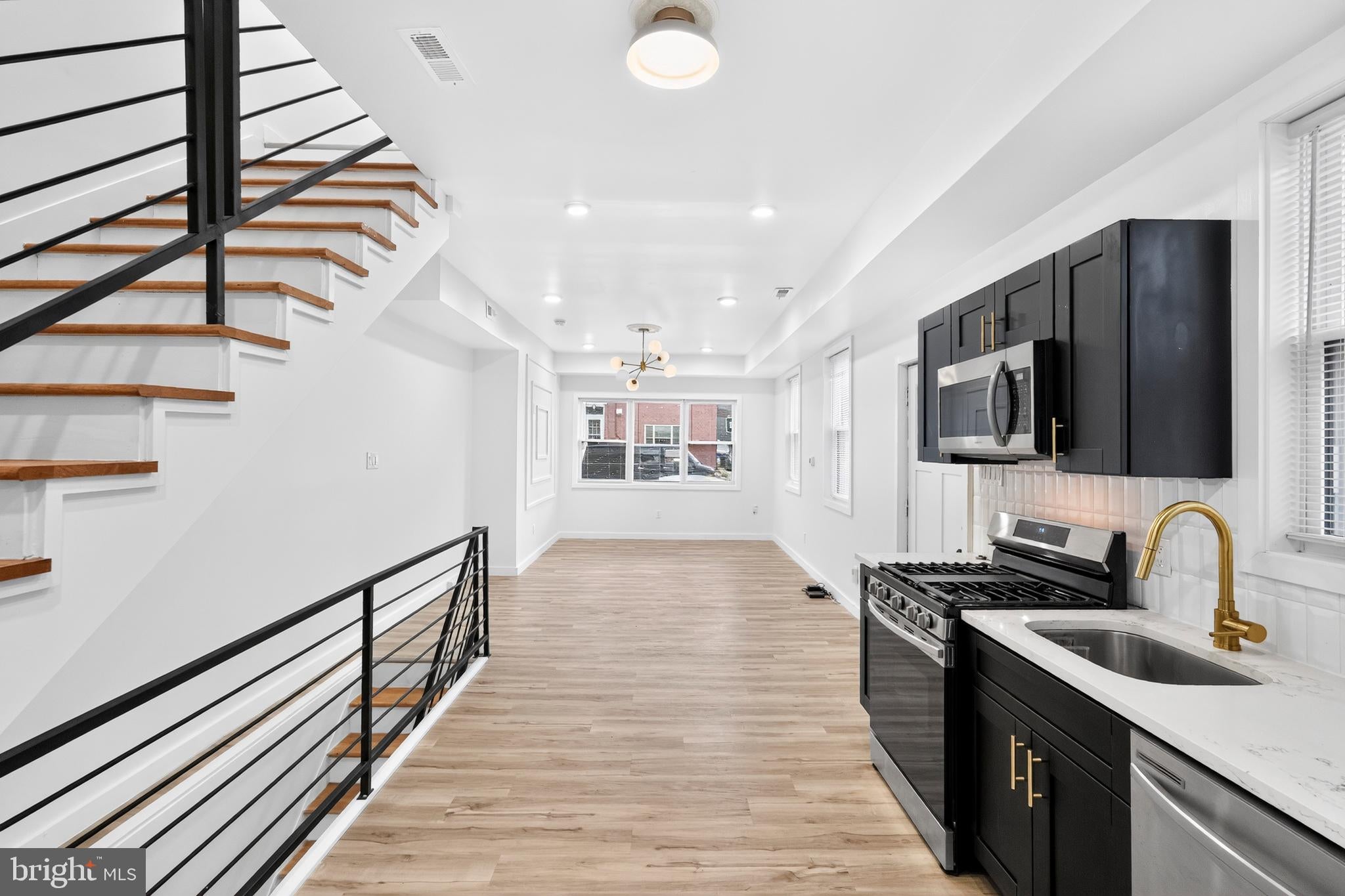 2613 TULIP STREET