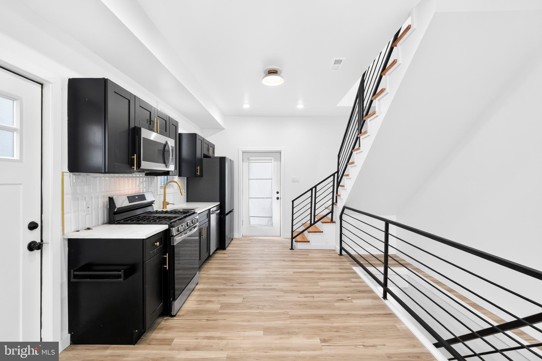 2613 TULIP STREET