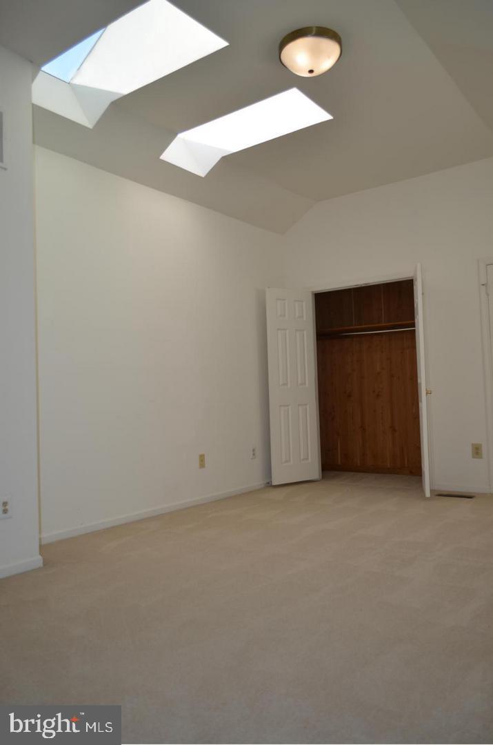 RIVERHILL - Residential Lease