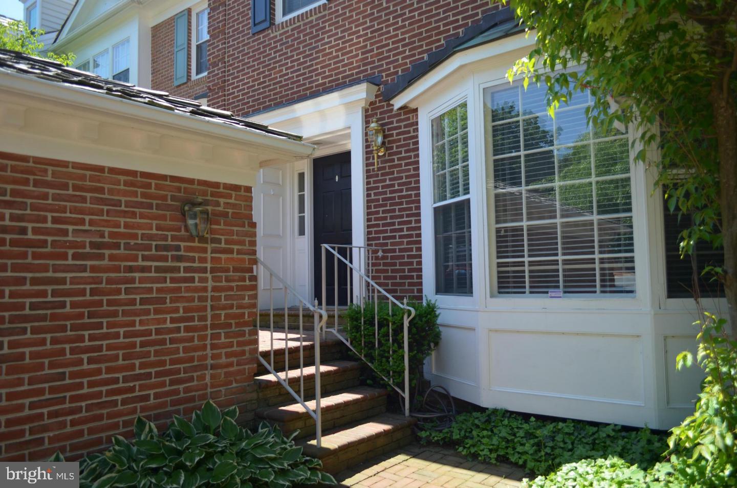 RIVERHILL - Residential Lease