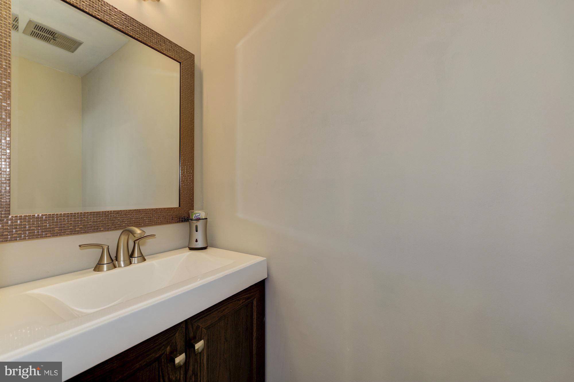 TOWNES OF BURKE - Residential