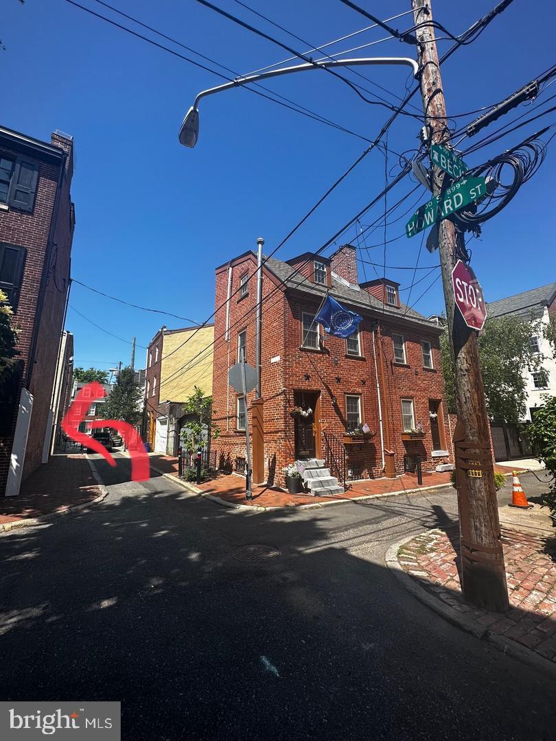 QUEEN VILLAGE - Residential Lease