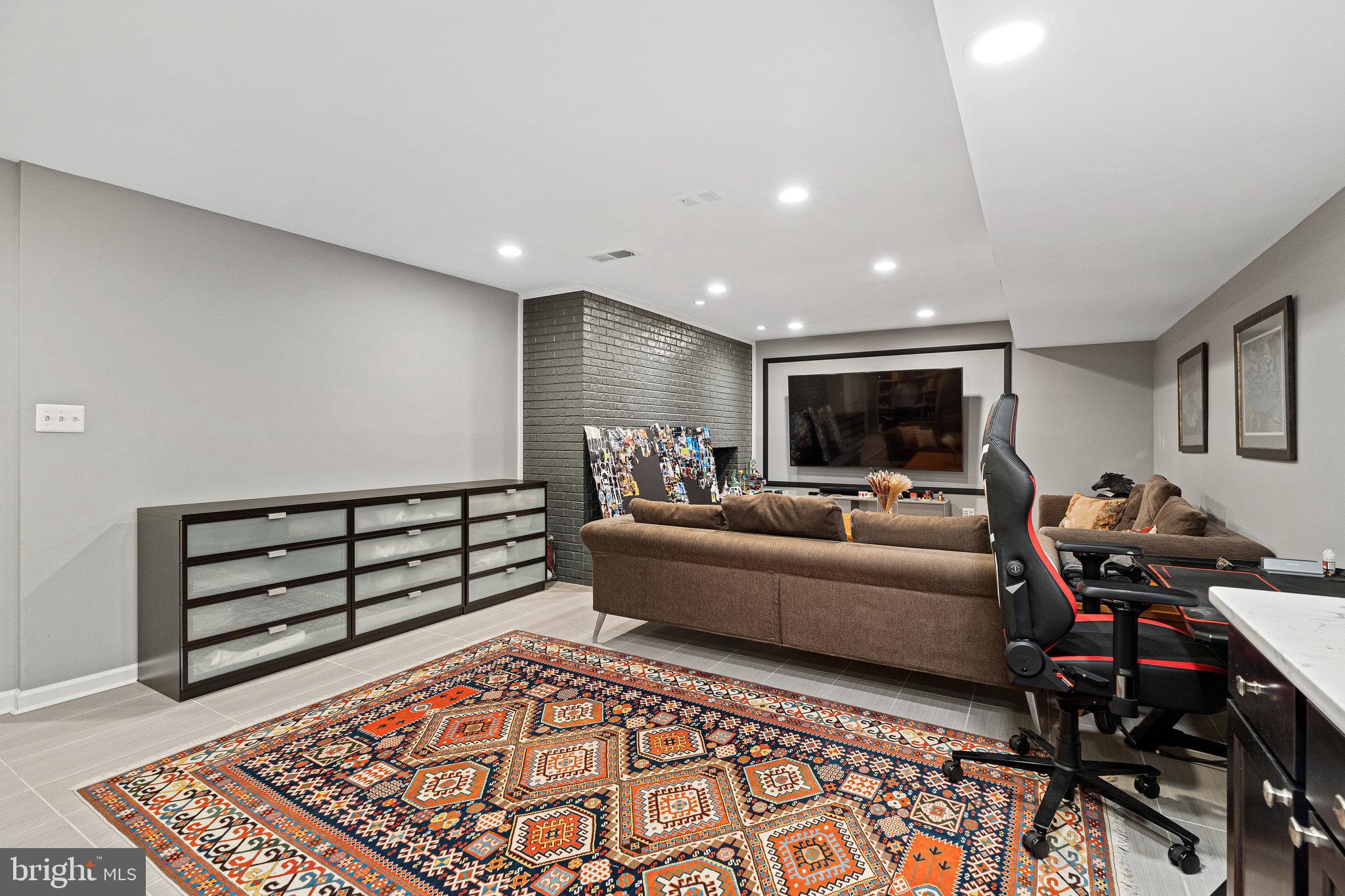 CHESTERBROOK HILLS - Residential