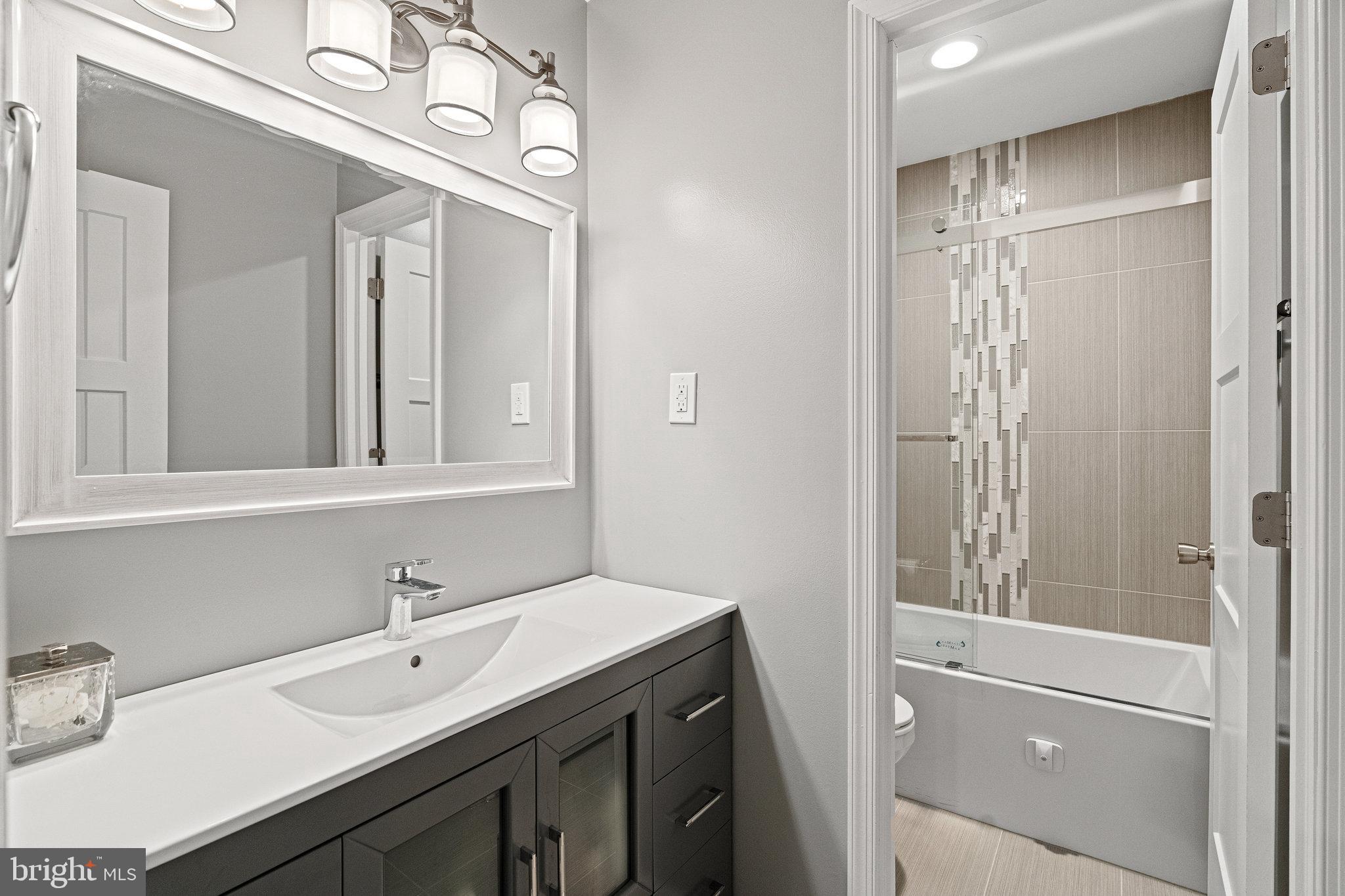 CHESTERBROOK HILLS - Residential