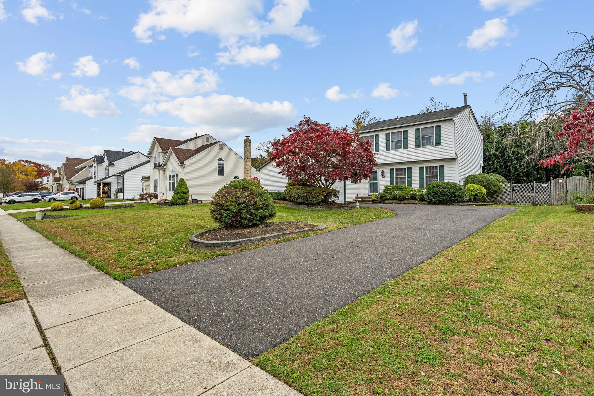 10 ORLANDO DRIVE