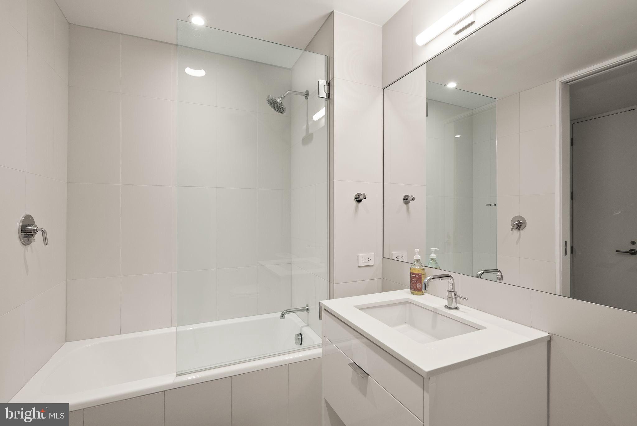 WEST END - Residential