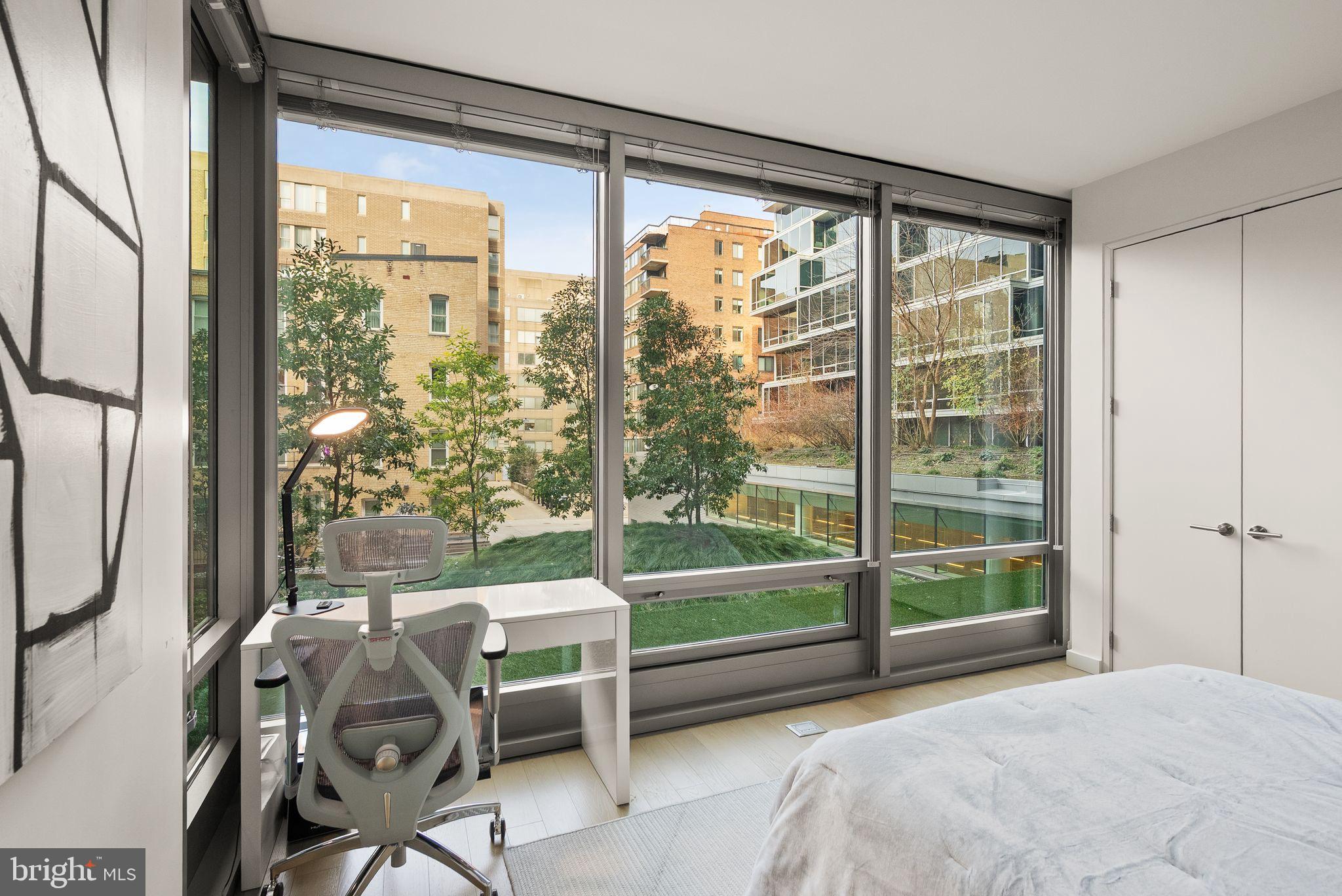 WEST END - Residential