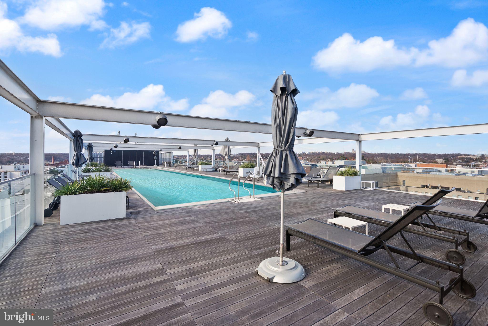 WEST END - Residential