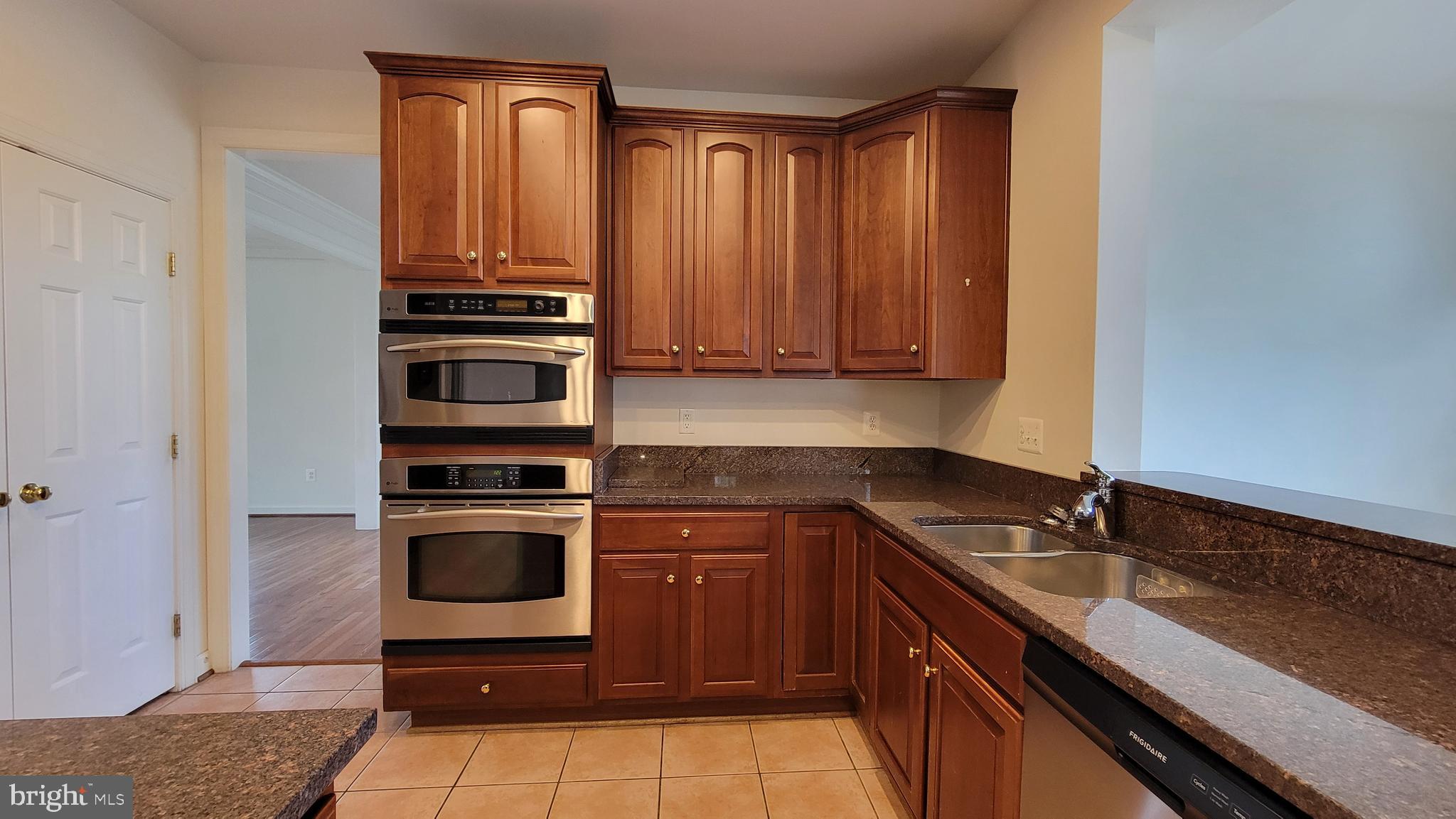 HAMPTONS OF BRIGHTWOOD - Residential Lease