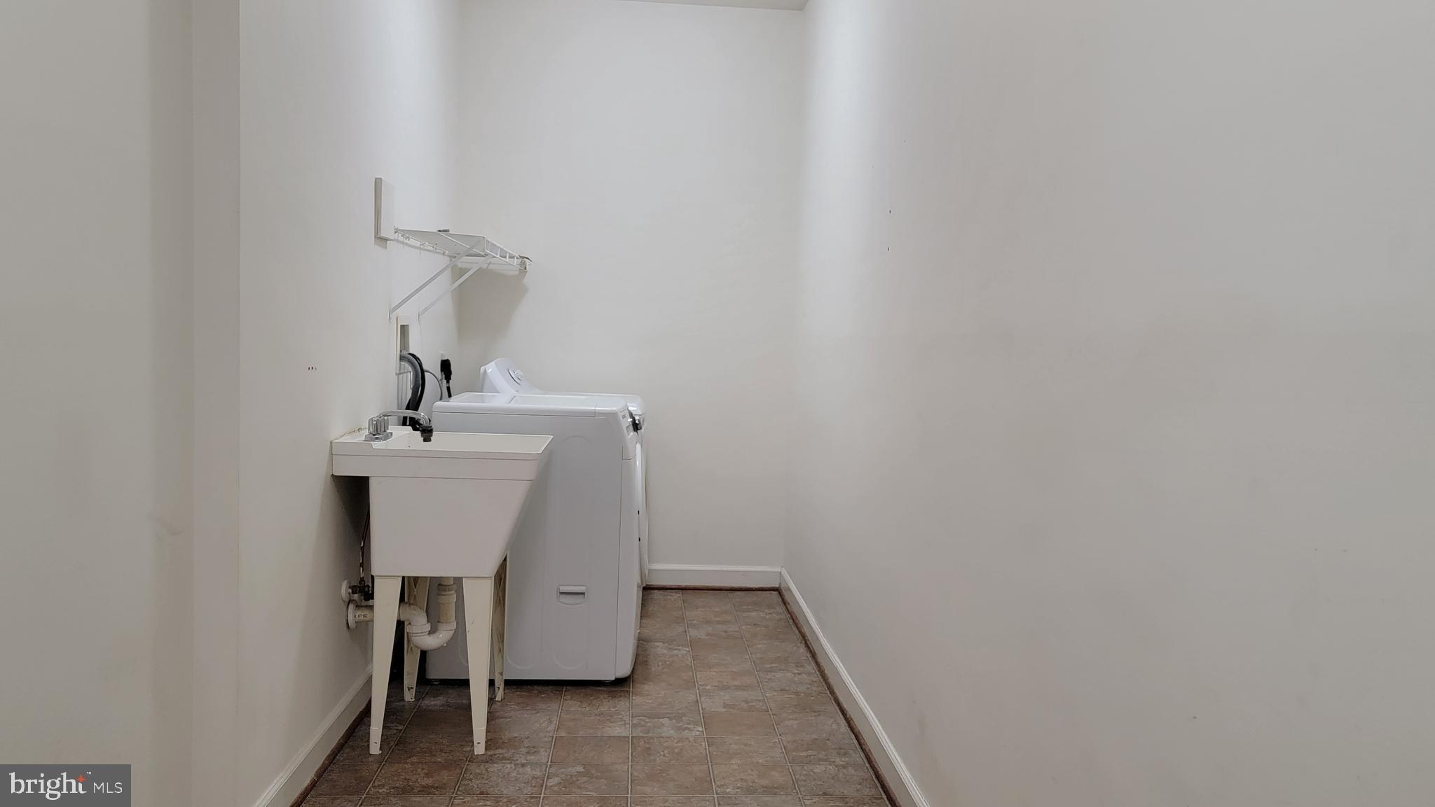 HAMPTONS OF BRIGHTWOOD - Residential Lease