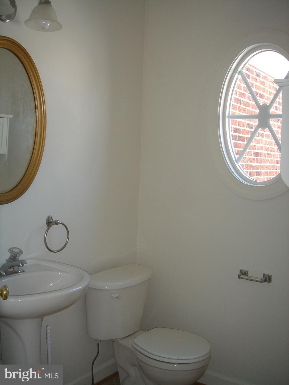 HAMPTONS OF BRIGHTWOOD - Residential Lease