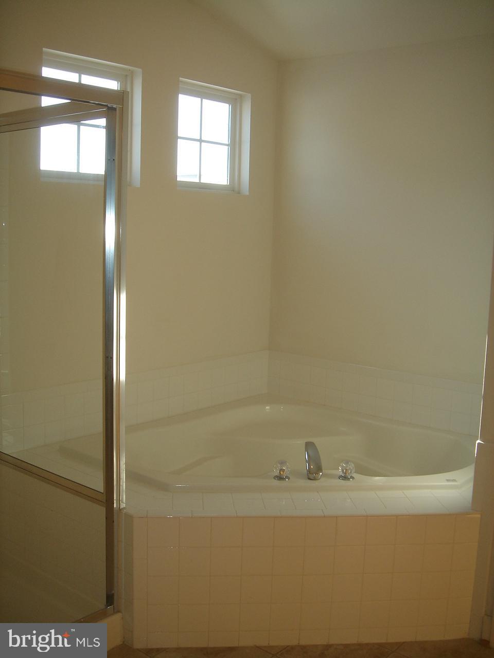 HAMPTONS OF BRIGHTWOOD - Residential Lease