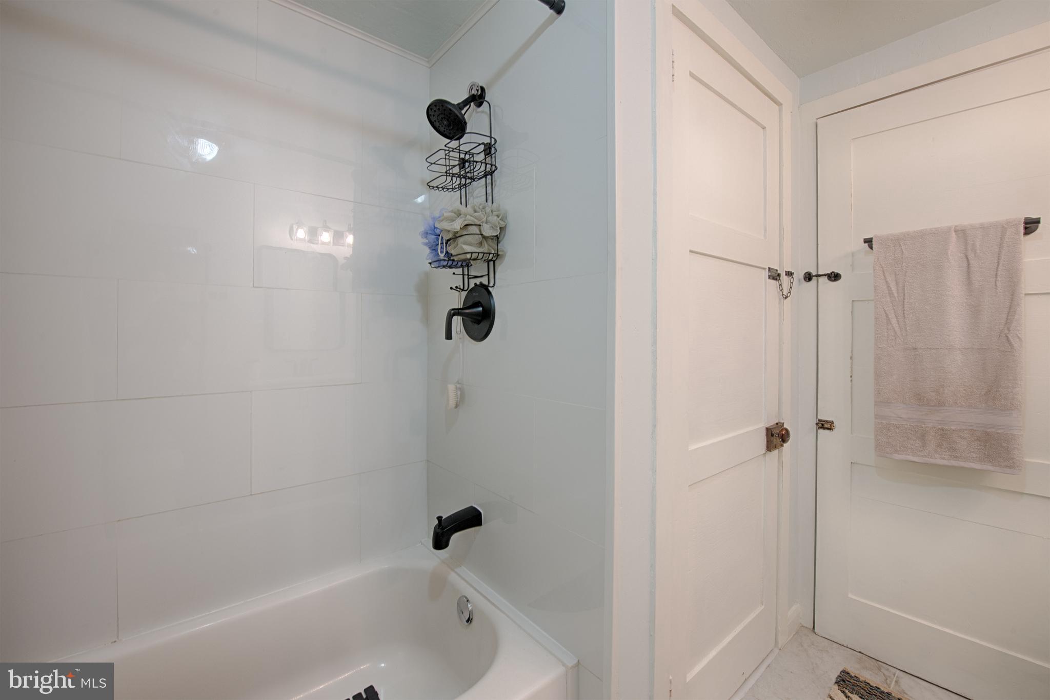 PERRYVILLE - Residential