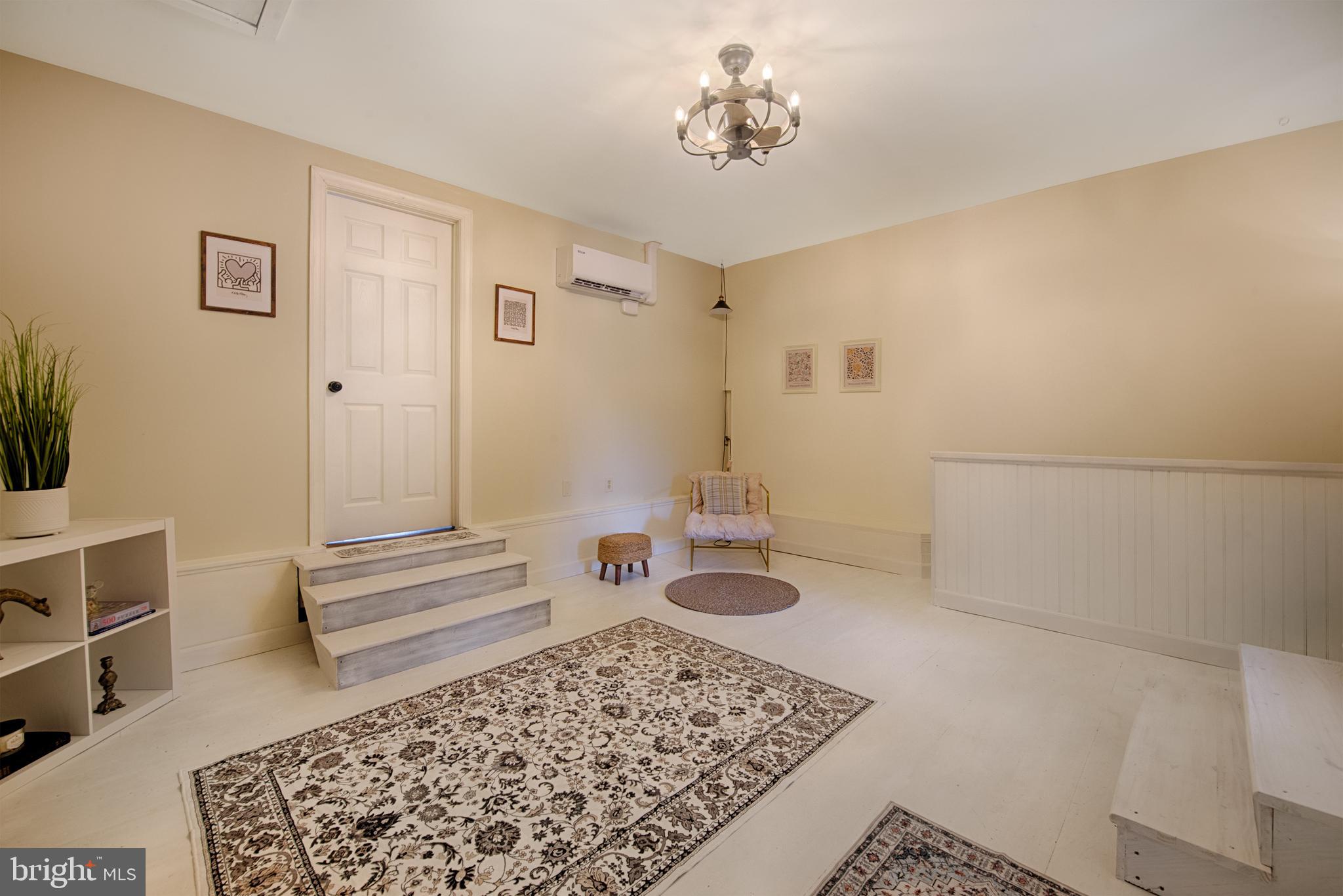 PERRYVILLE - Residential