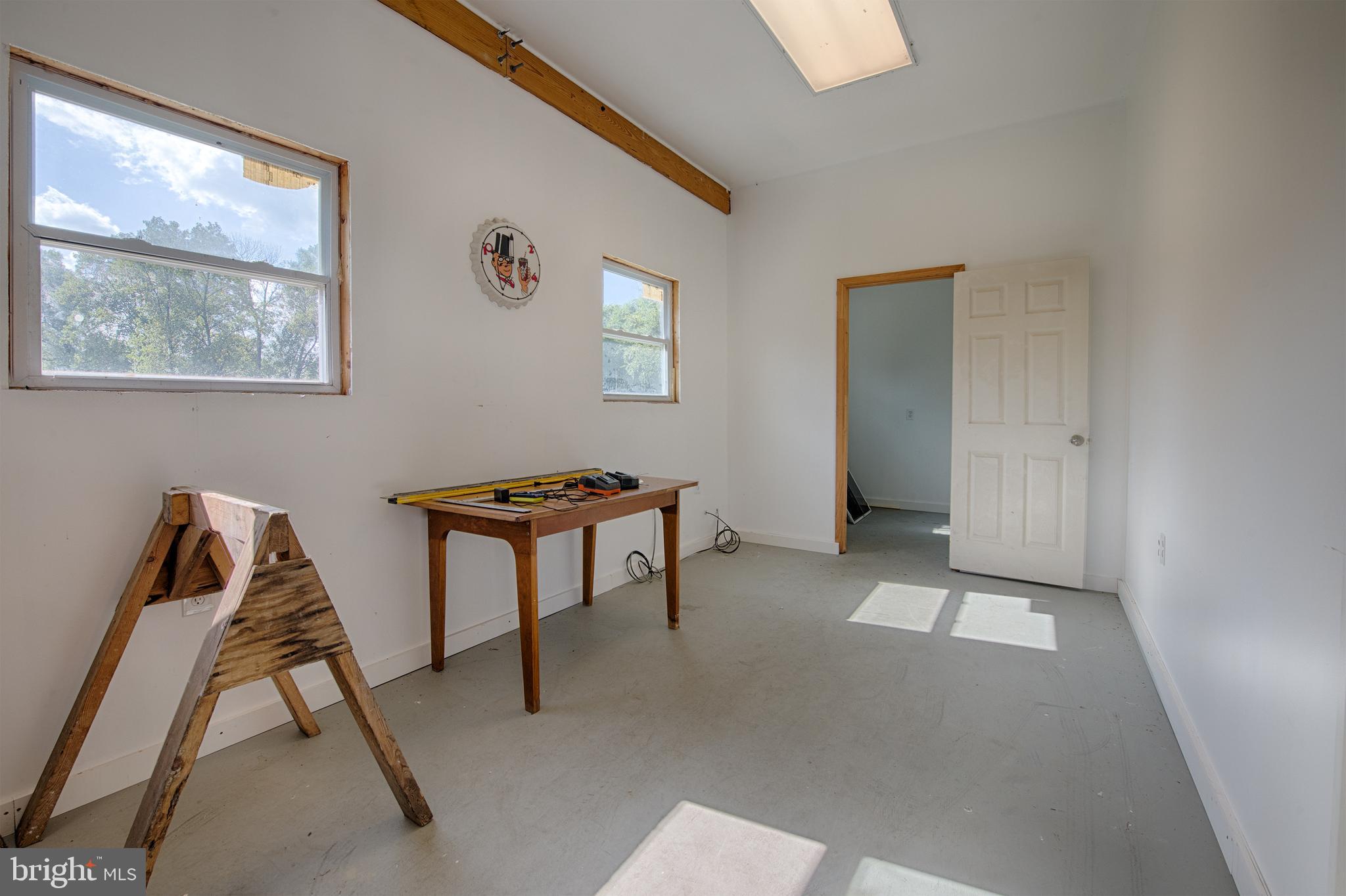 PERRYVILLE - Residential