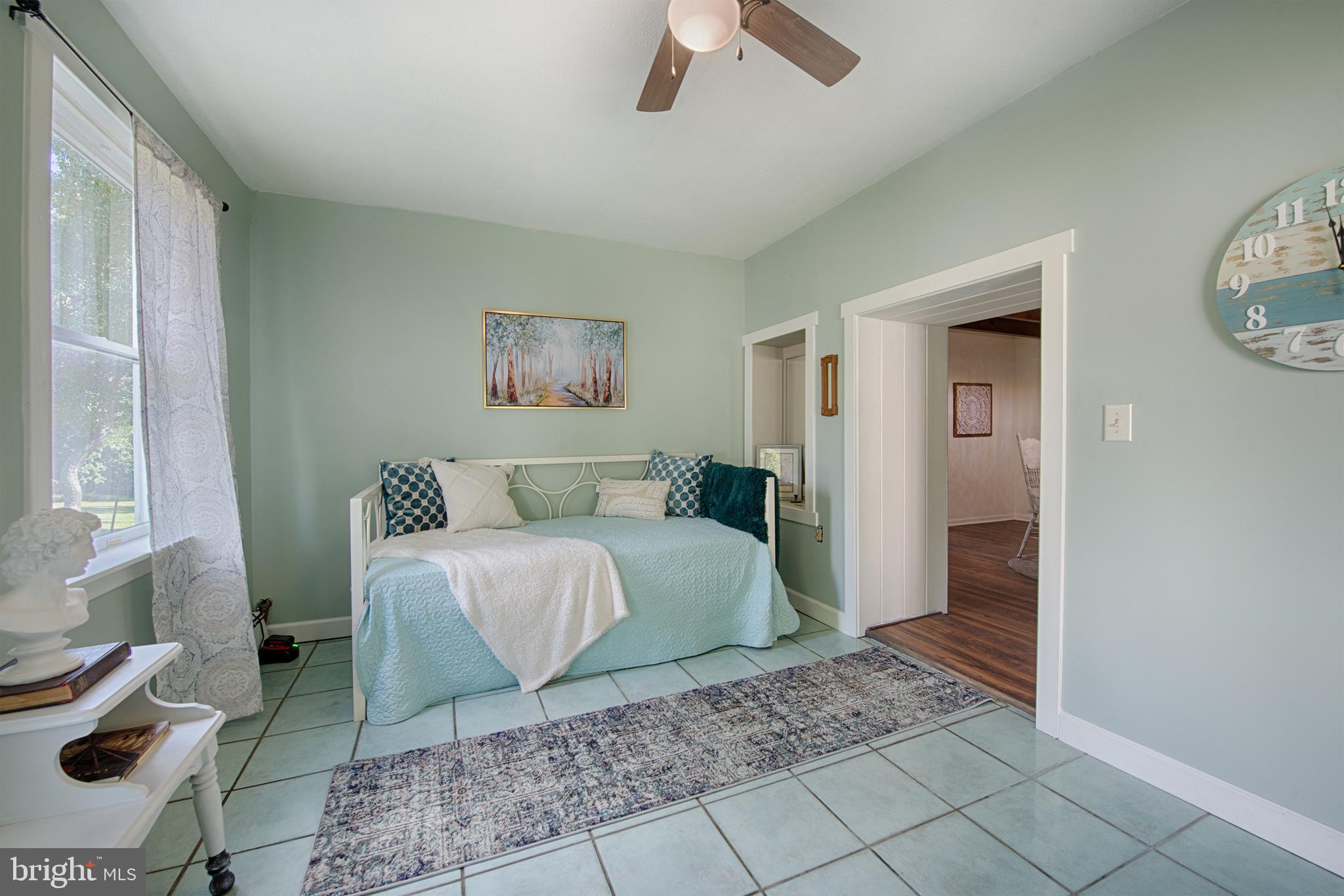 PERRYVILLE - Residential