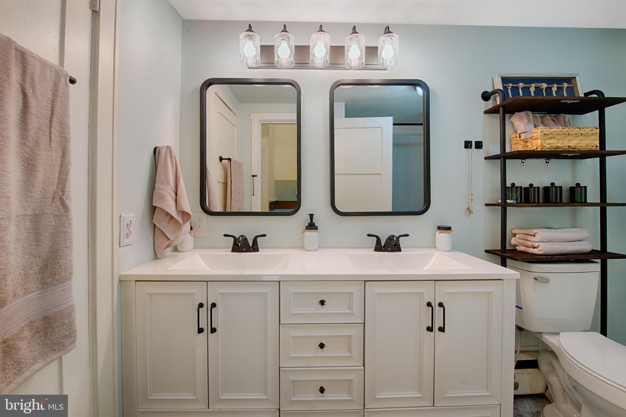 PERRYVILLE - Residential