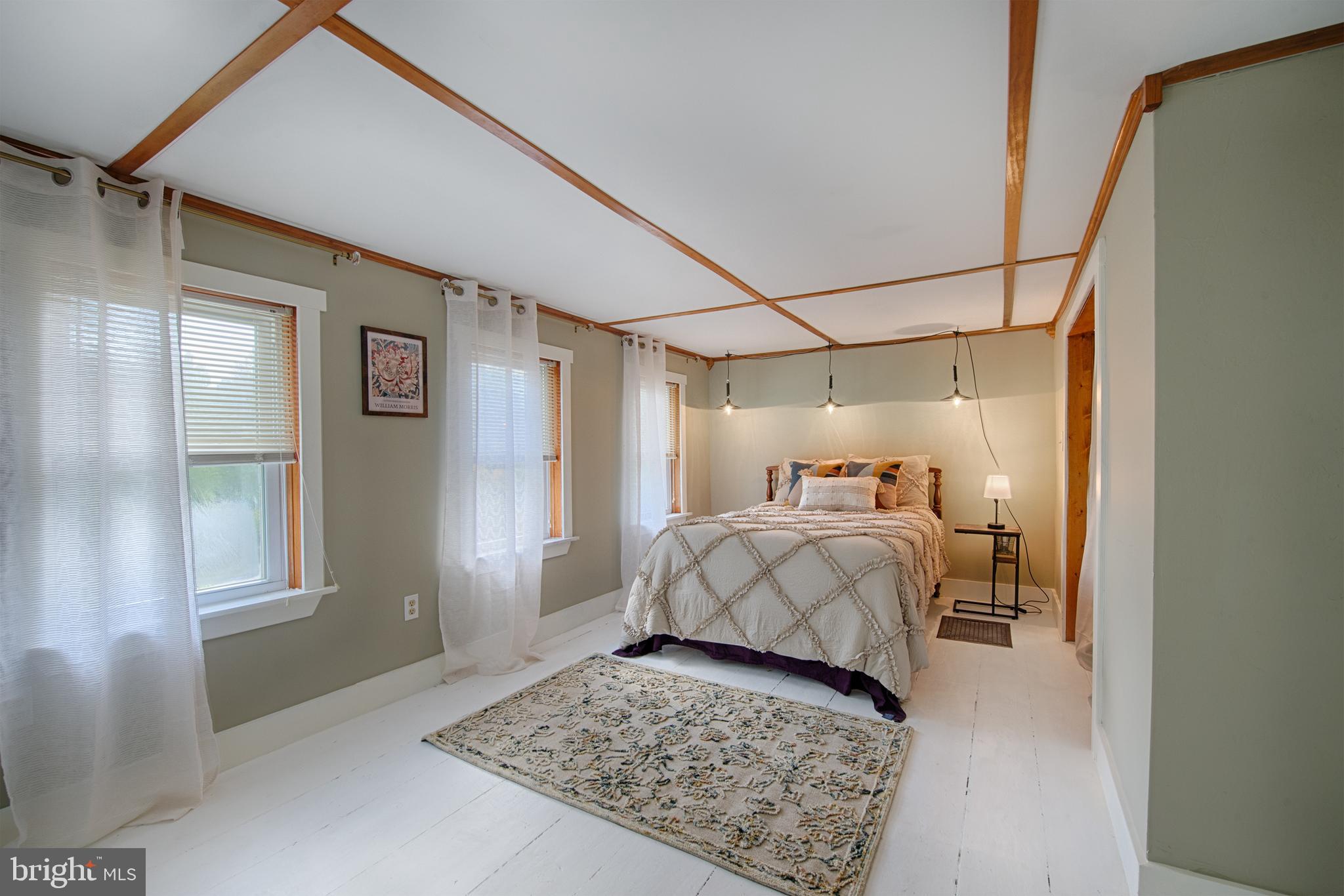 PERRYVILLE - Residential