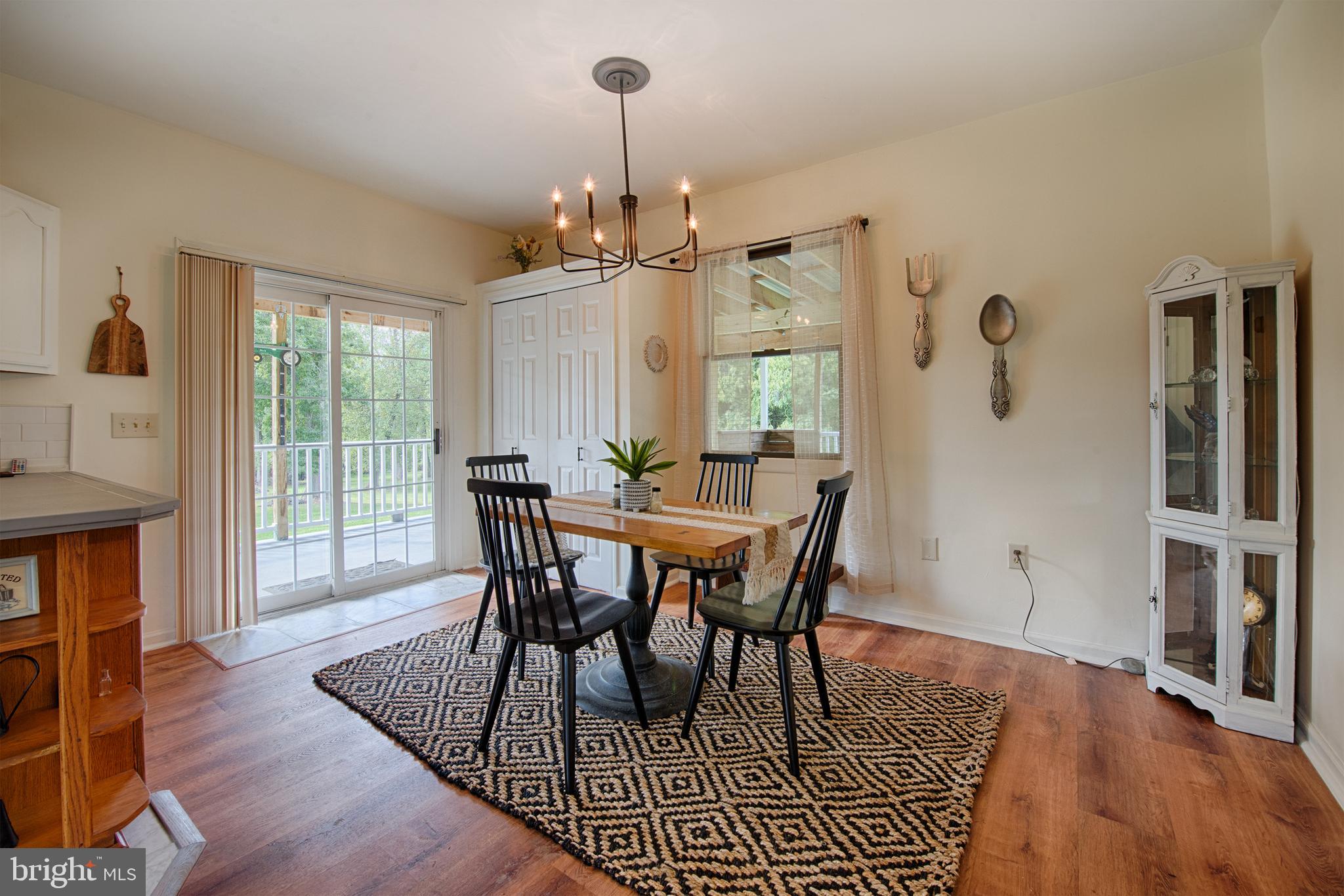 PERRYVILLE - Residential