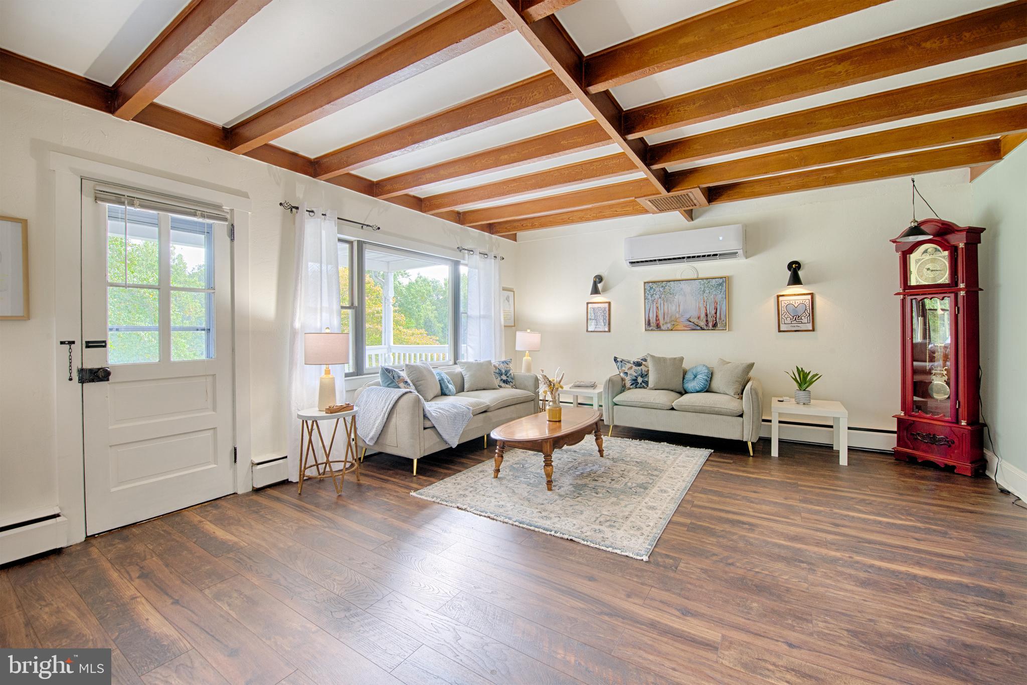 PERRYVILLE - Residential