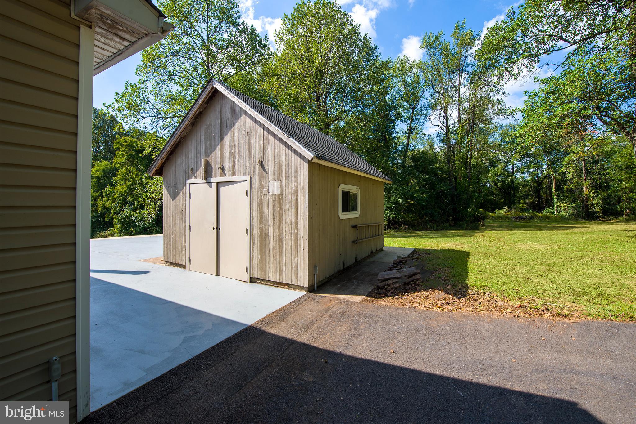 PERRYVILLE - Residential