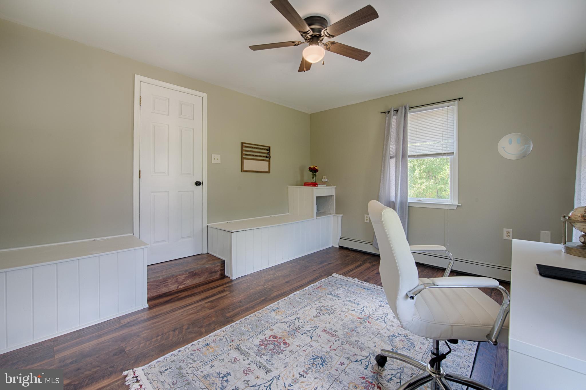 PERRYVILLE - Residential