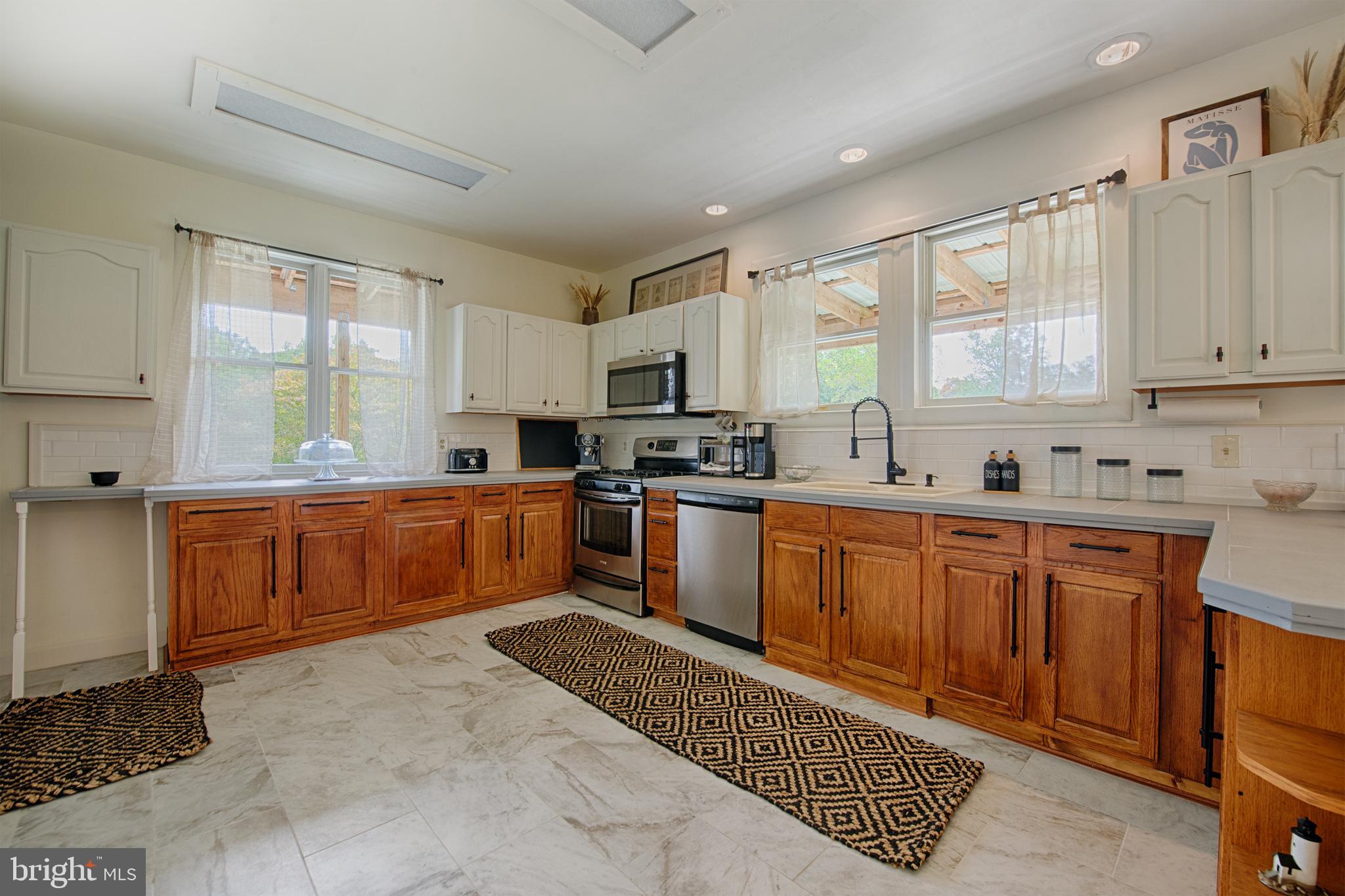 PERRYVILLE - Residential