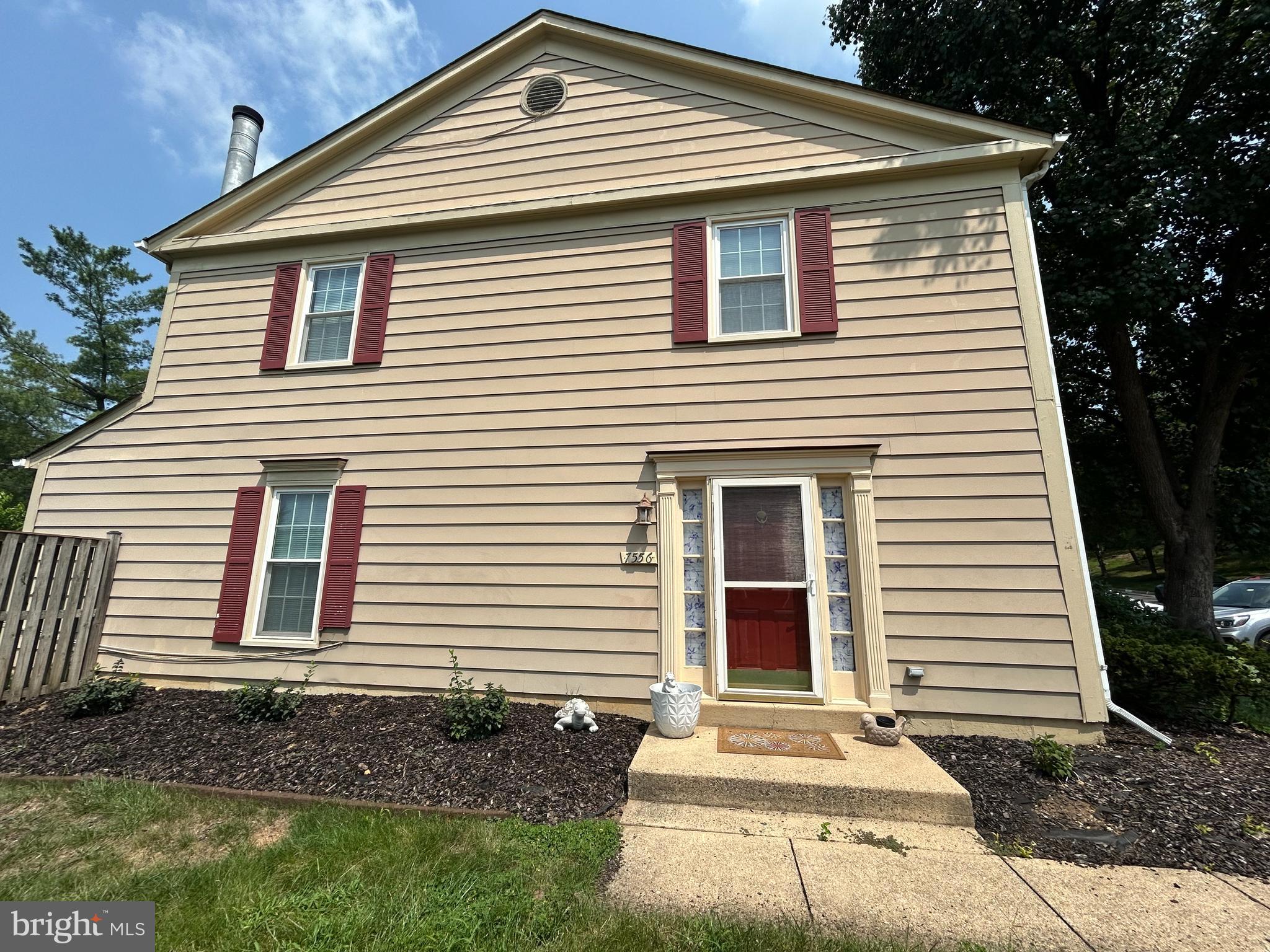 7556 BLANFORD COURT