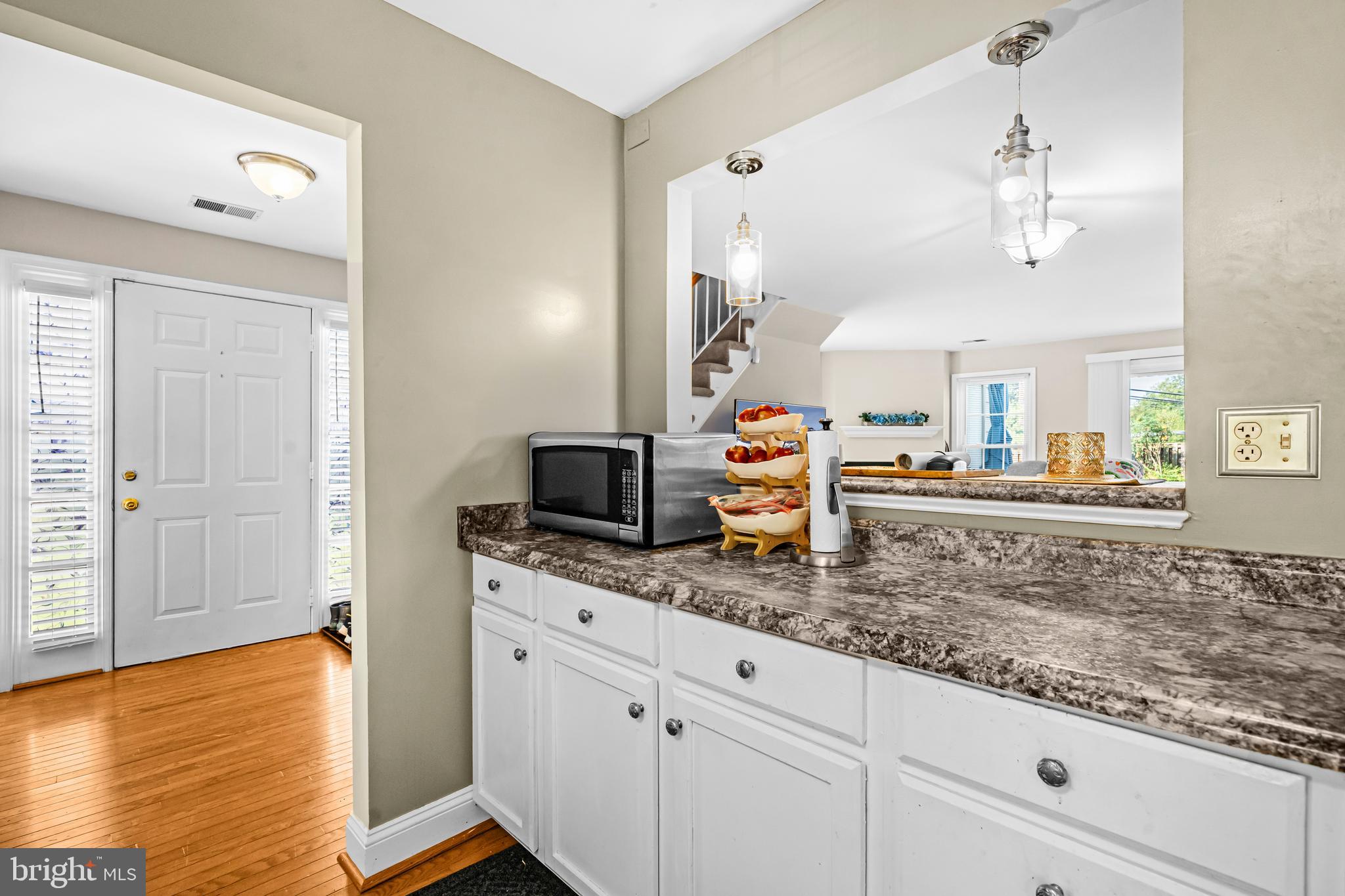 7556 BLANFORD COURT