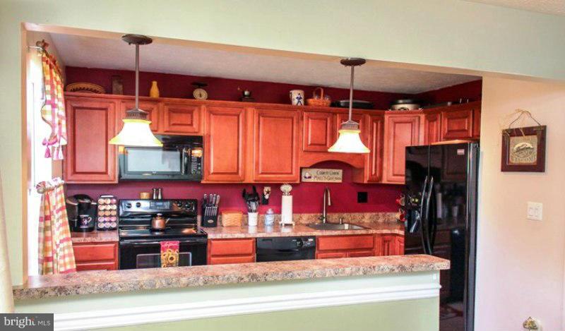 LAUREL GLEN - Residential