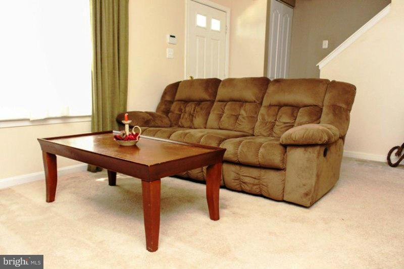 LAUREL GLEN - Residential