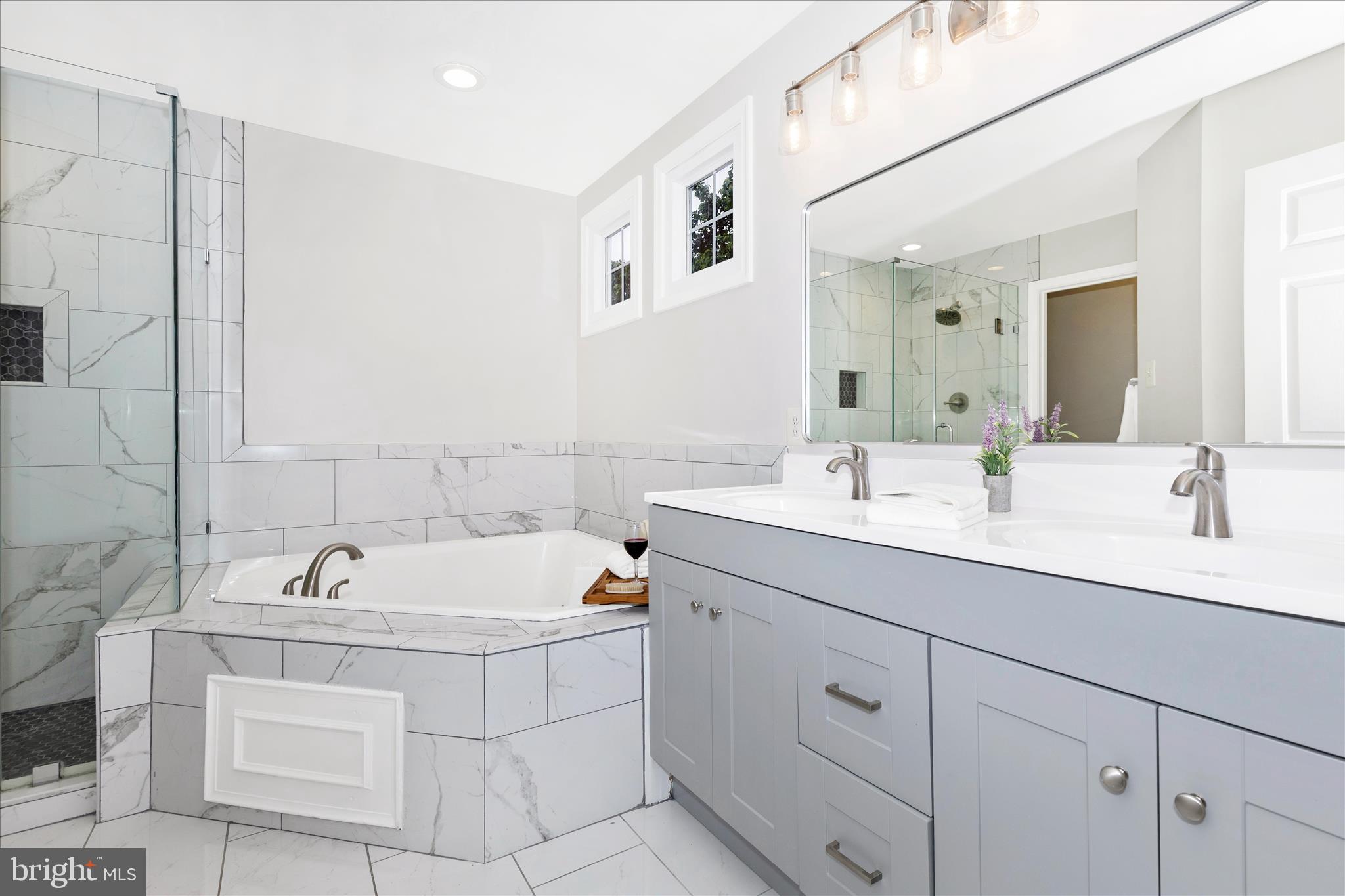 OATLAND FARM - Residential