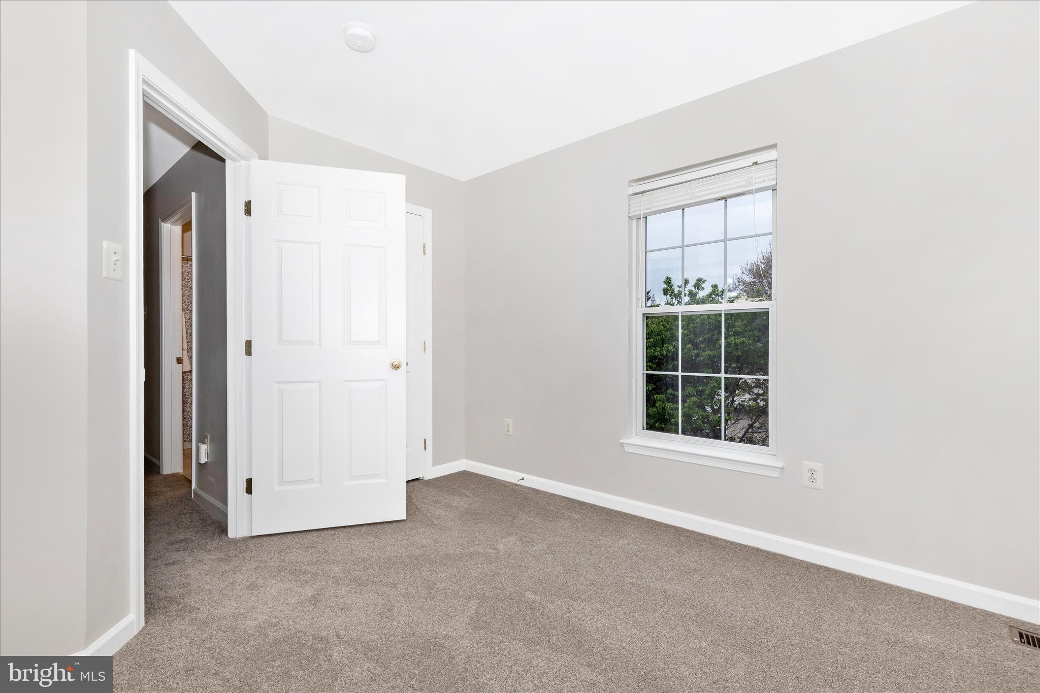 OATLAND FARM - Residential