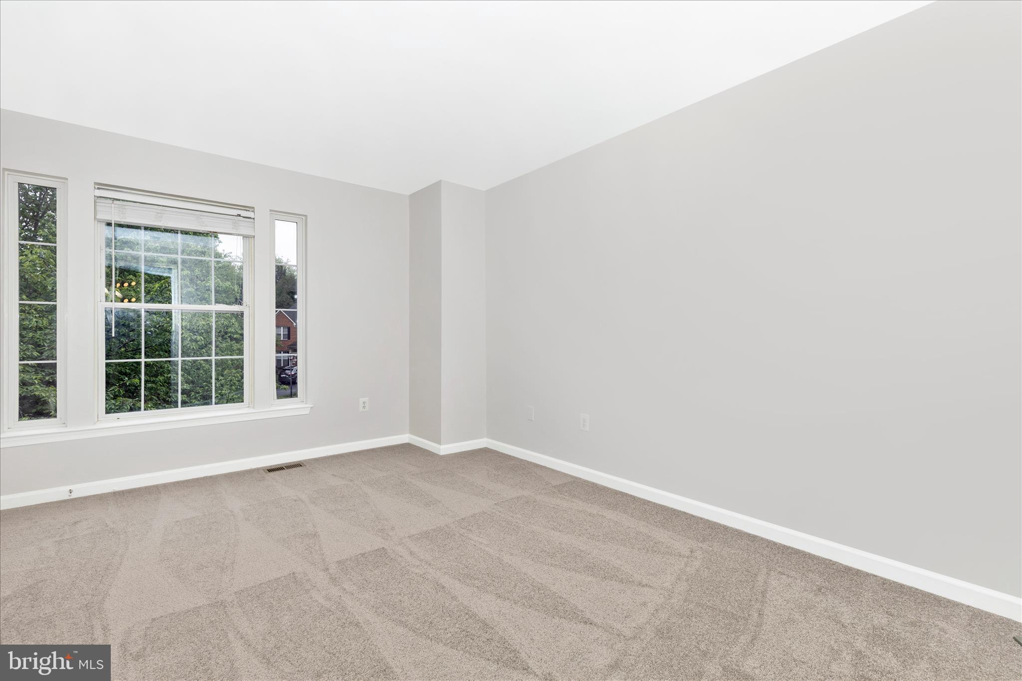 OATLAND FARM - Residential