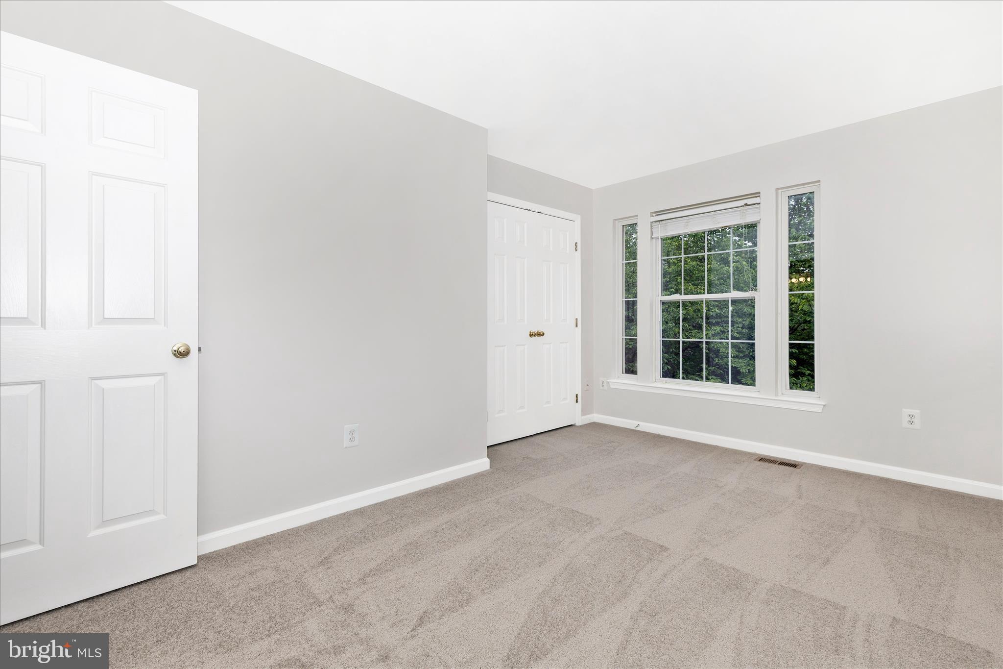 OATLAND FARM - Residential