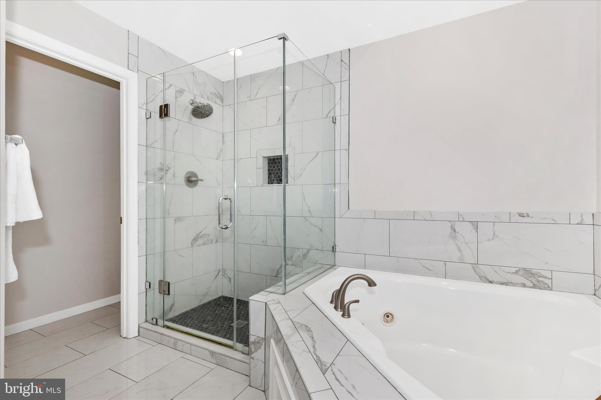 OATLAND FARM - Residential