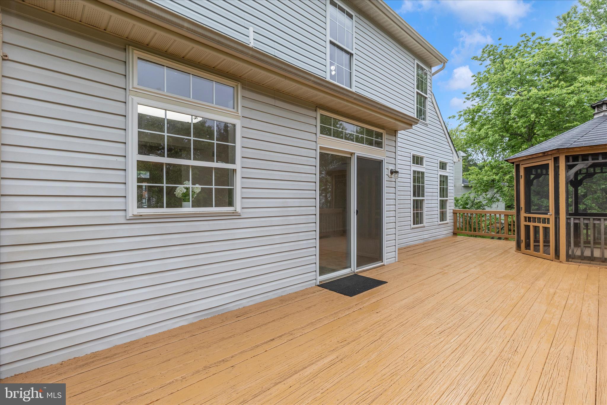 OATLAND FARM - Residential