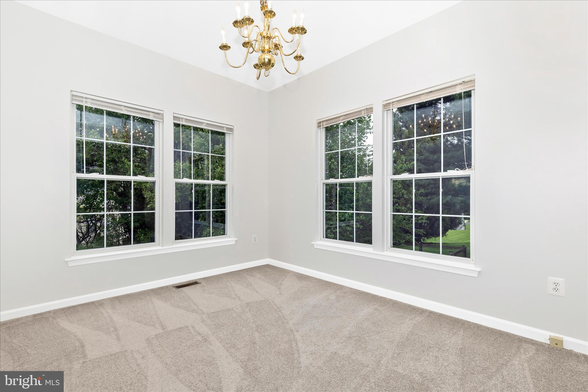 OATLAND FARM - Residential