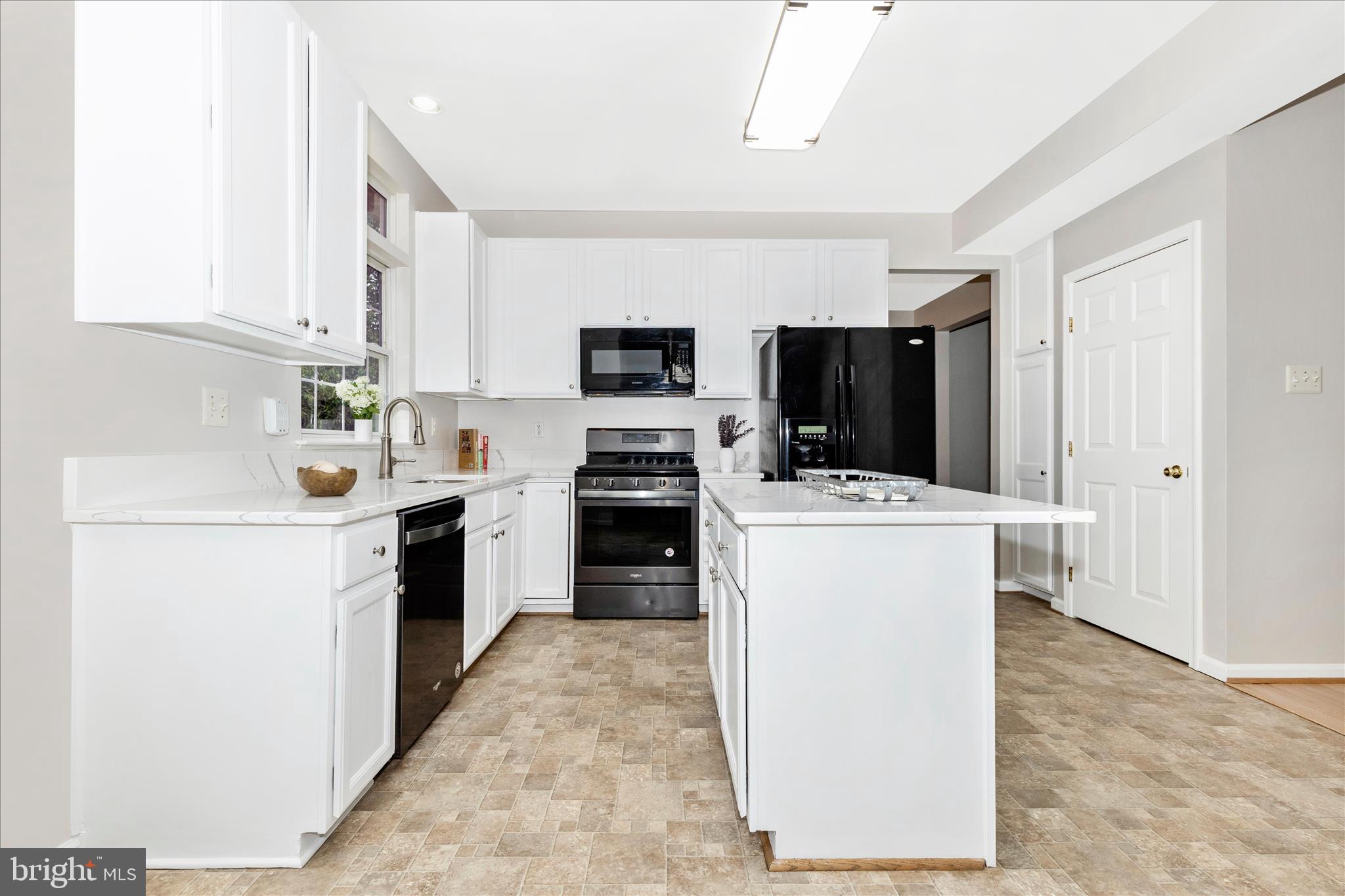 OATLAND FARM - Residential