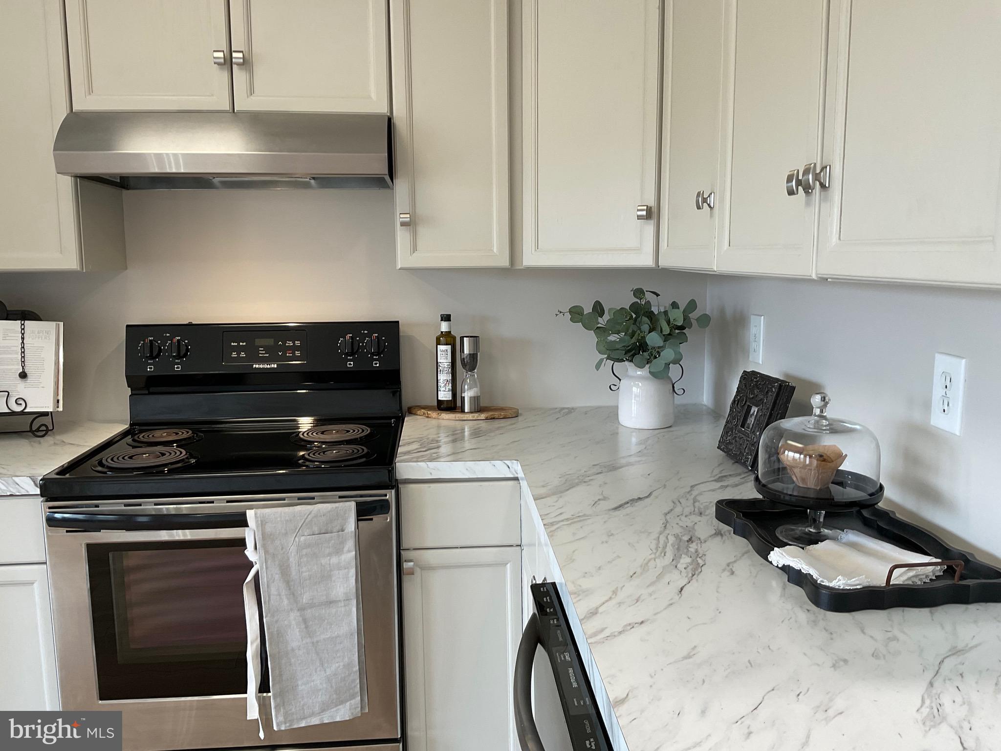 THE FAIRWAYS AT STONEBRIDGE - Residential Lease