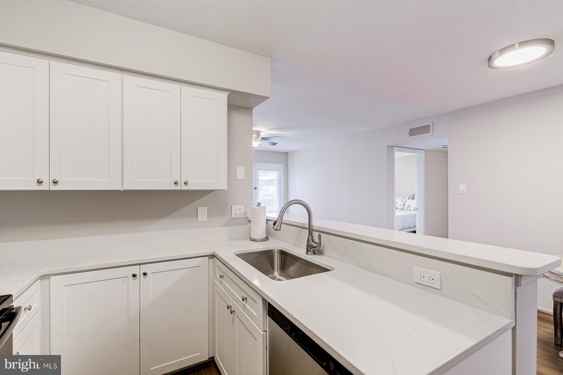 POINTE AT PARK CENTER - Residential