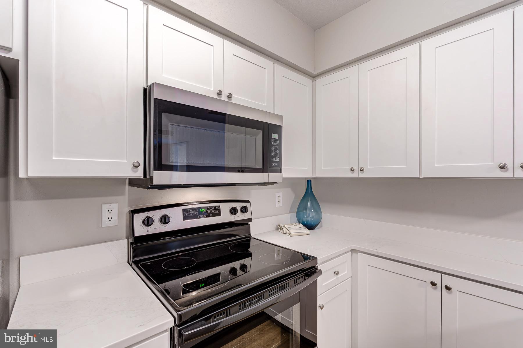 POINTE AT PARK CENTER - Residential