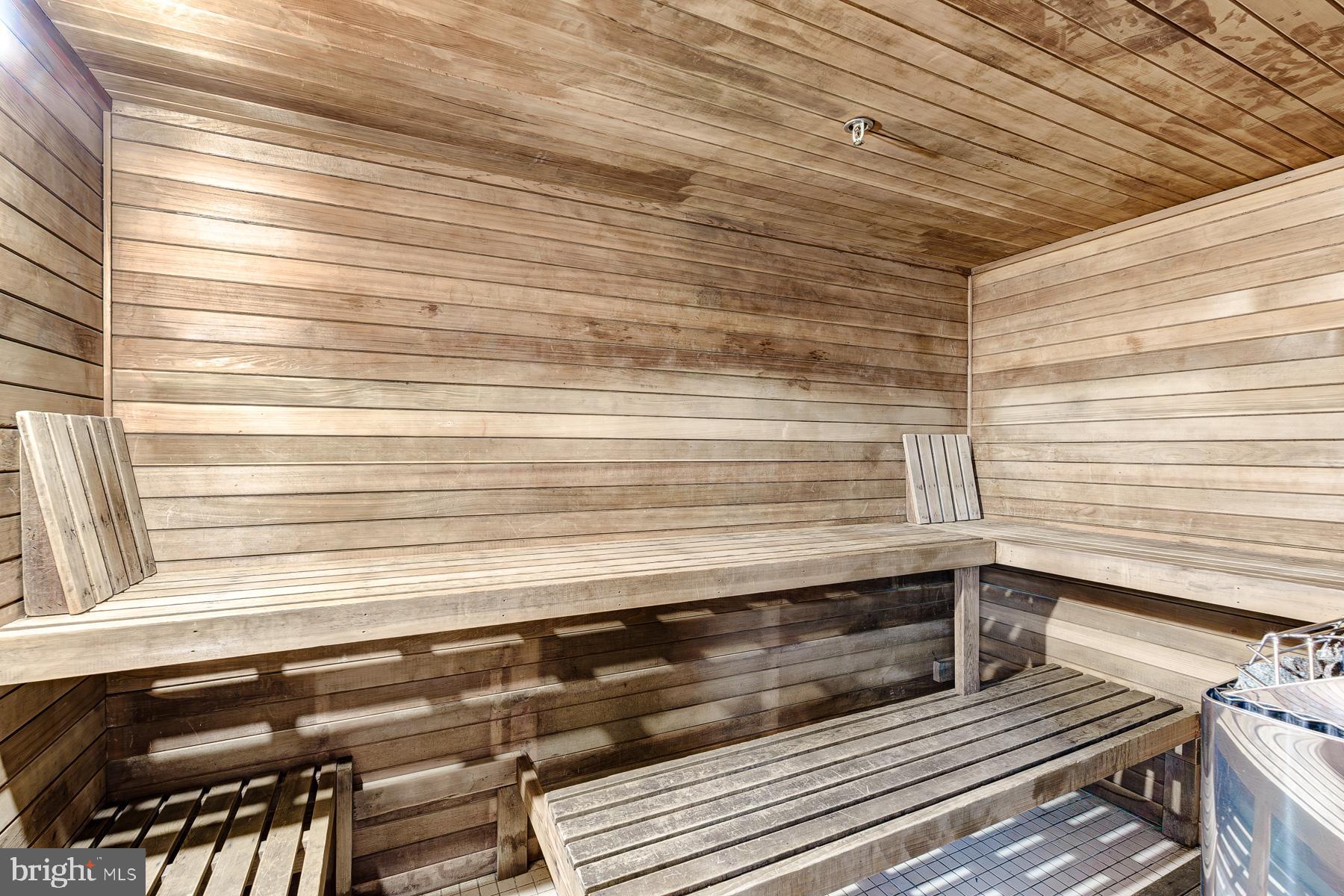 POINTE AT PARK CENTER - Residential