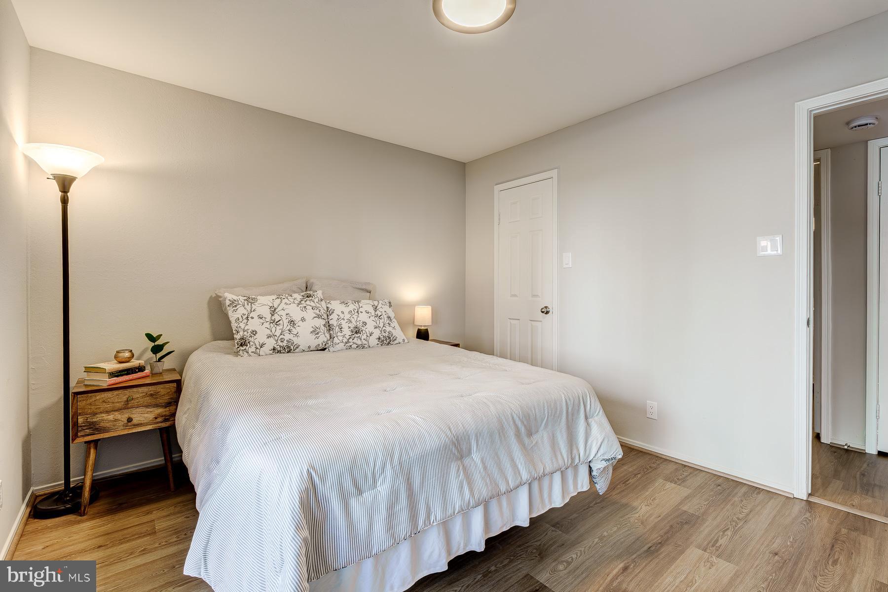 POINTE AT PARK CENTER - Residential