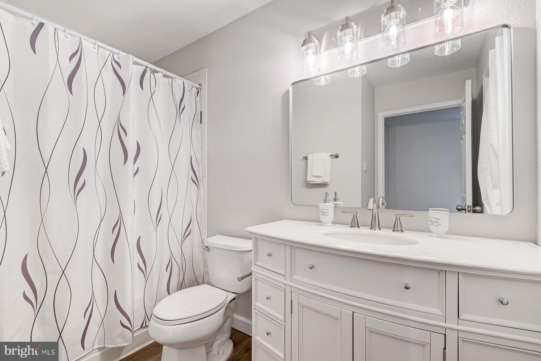 POINTE AT PARK CENTER - Residential